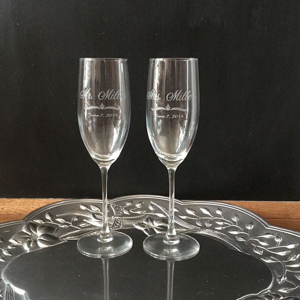 Toasting Flutes (Set of 2)